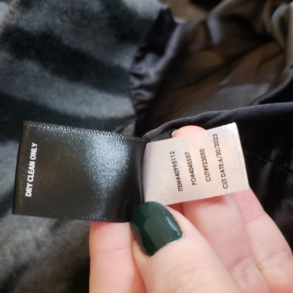 Torrid Jacquard Blazer Style Coat Black & Gray Tiger Stripes Print - 2X - Picture 7 of 8